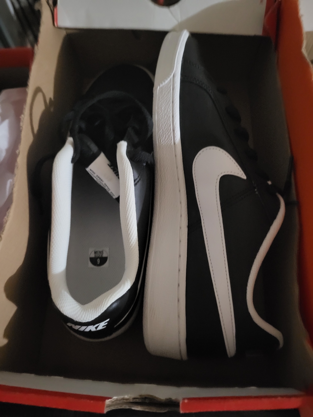 Nike Men’s Black & White Low-Top Sneaker with White Swoosh